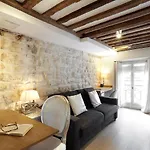 شقة Habitat Parisien - 1br-1ba - Duplex Louvre Museum *